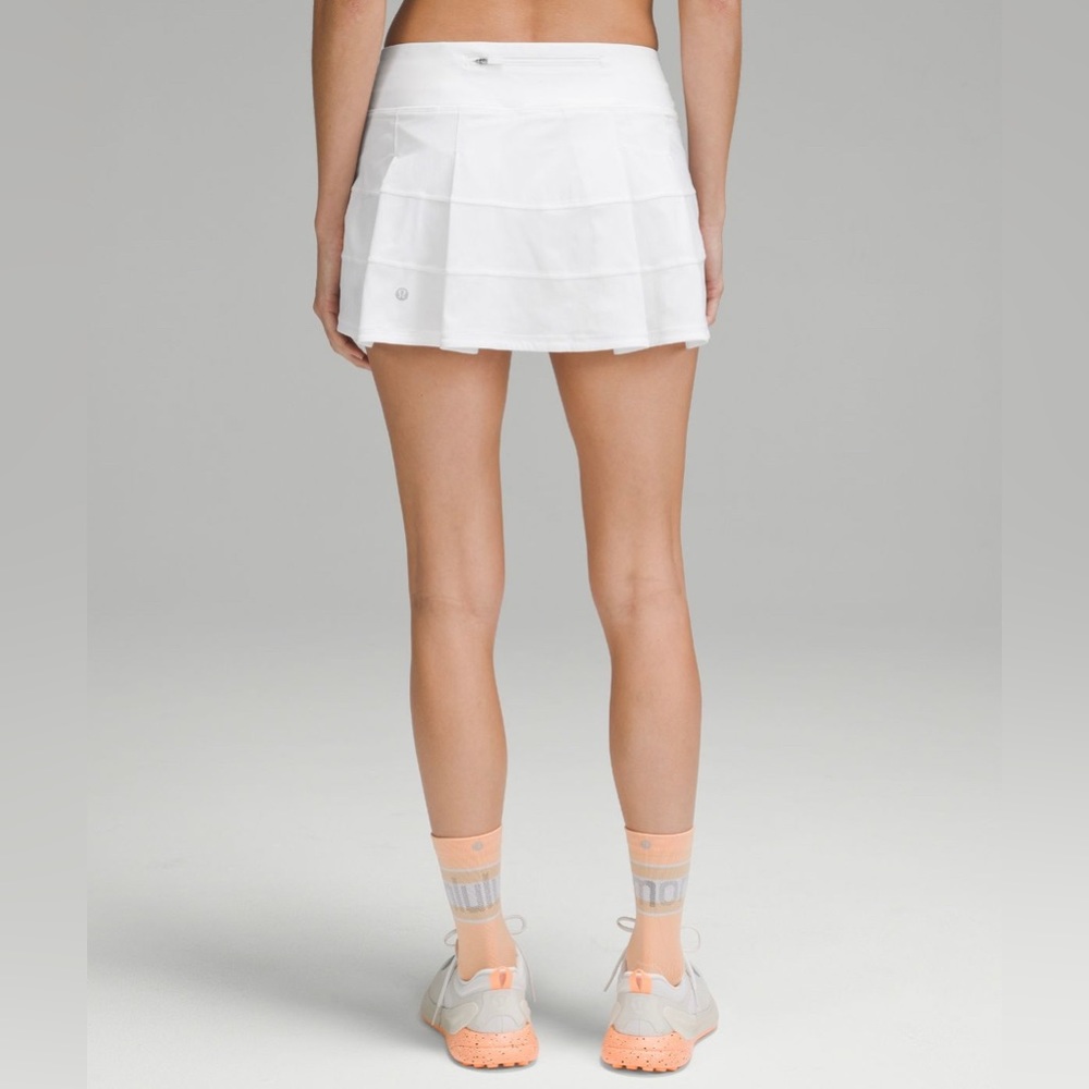 Lululemon pace rival skirt, size 2, white